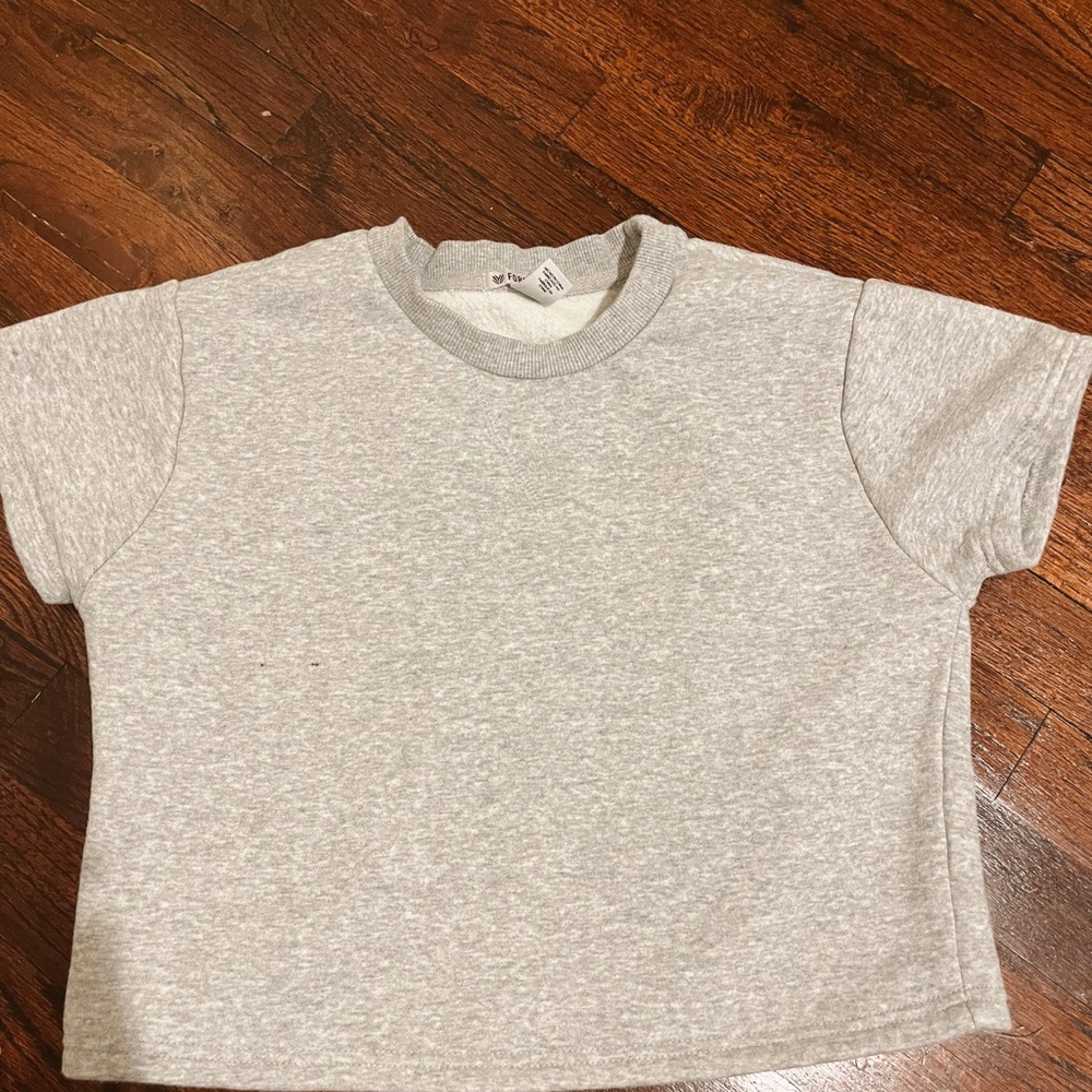 New! Forever 21 Gray Crop Top